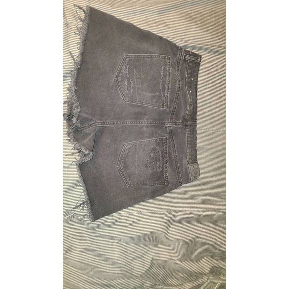 American Eagle shorts - Picture 2 of 4